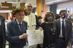 Giuseppe Paternò durante la proclamazione di laurea