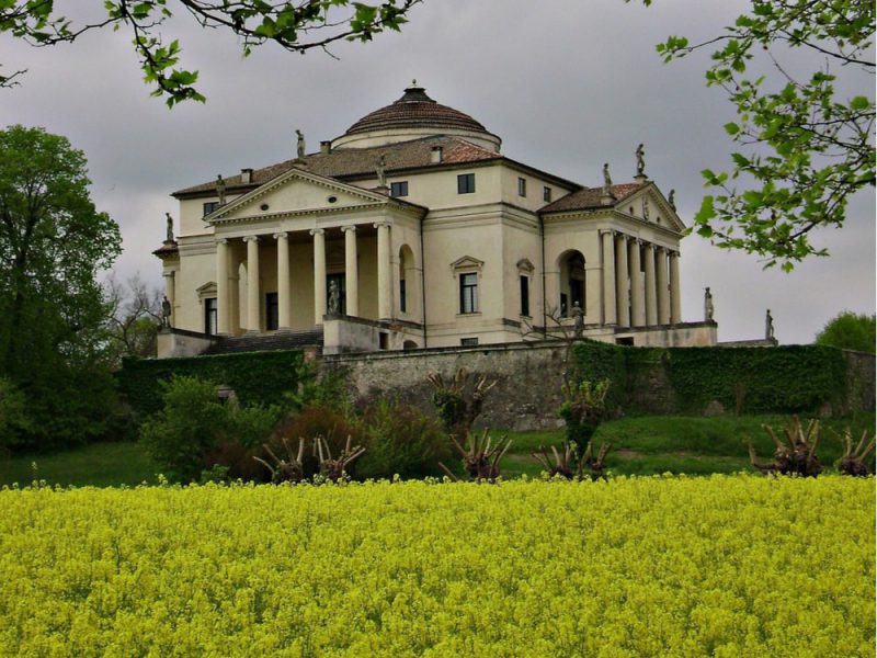 Una foto della villa palladiana "La Rotonda"