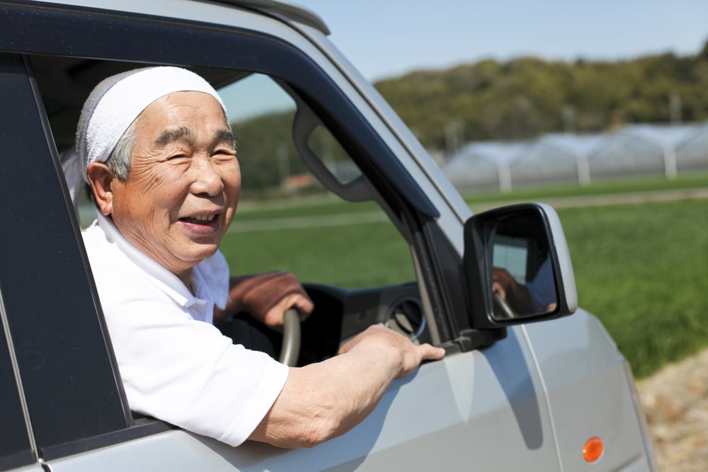Giappone e senior alla guida: cosa accade nel Paese più longevo del mondo