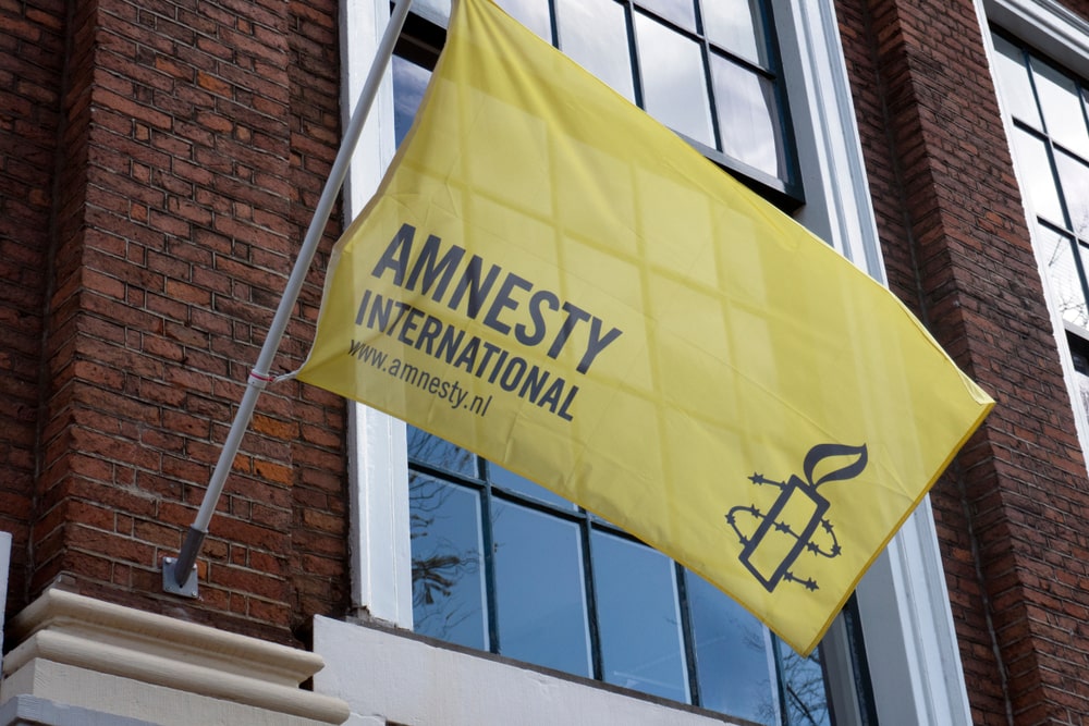 La bandiera di Amnesty International