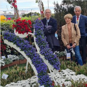 L'aiuola raffigurante l'"omino" 50&Più voluto ad Euroflora da 50&Più Liguria