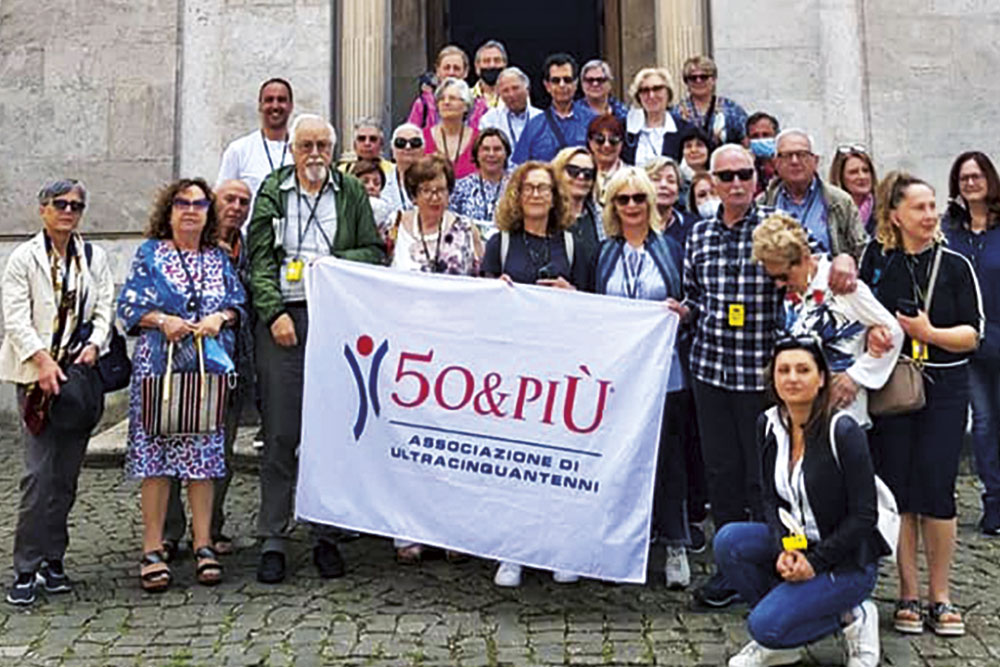Il gruppo dei soci di Frosinone e Latina che si sono recati in visita alla Certosa di Trisulti