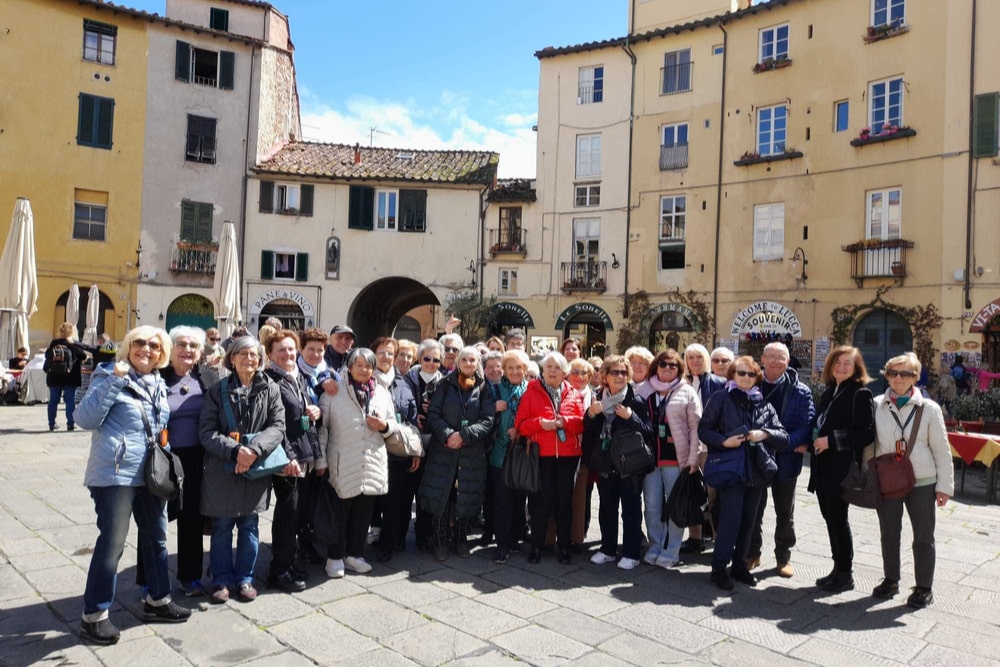 Il gruppo di 50&Più Bologna in visita a Lucca
