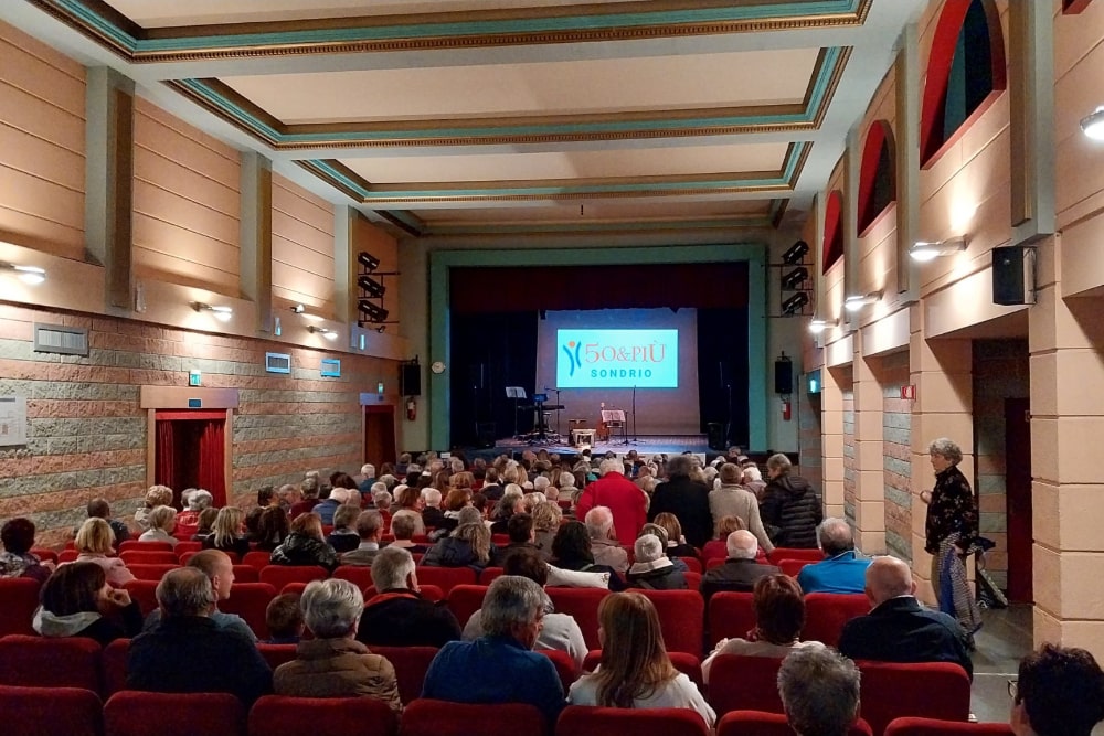 50&Più Sondrio al concerto sui cantautori di Luigi Ramponi