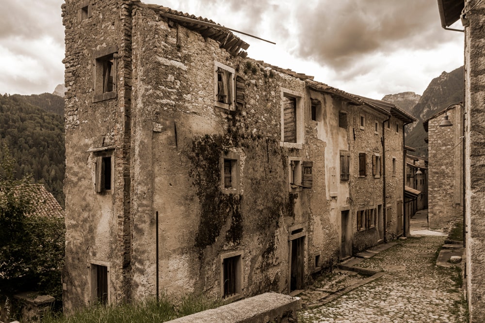 A 60 anni dalla catastrofe del Vajont, la FederBim - la Federazione dei Consorzi interessati da bacini imbriferi montani - è stata premiata per il suo impegno con le popolazioni locali.