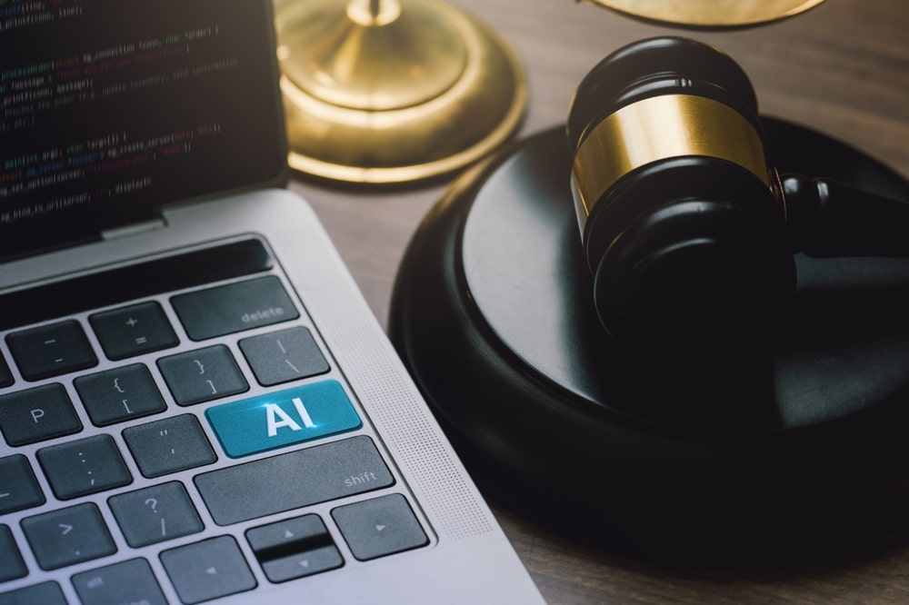 Poco tempo fa l’UE ha approvato l’Ai Act, un pacchetto di regole sull’intelligenza artificiale che dota i 27 Stati Membri della prima legge al mondo nel settore. Cosa prevede.