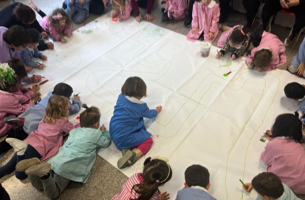 50&Più Genova con il progetto Nonni e nipoti nella scuola d'infanzia alla giornata del riciclo