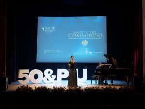 Il palco dei Maestri del Commercio di 50&Più Arezzo