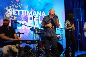 L'orchestra Gigio Valentino ha regalato una serata di ballo liscio ai partecipanti della Settimana della Creatività 2024
