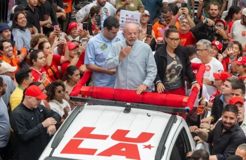 Lula fa la storia e vince il quarto mandato: ribaltato Flávio Bolsonaro al ballottaggio