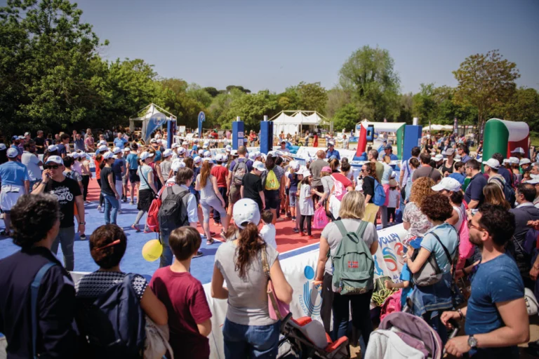 Dal fango nero di Santa Barbara al sogno verde di Villa Borghese. Torna il Villaggio per la Terra