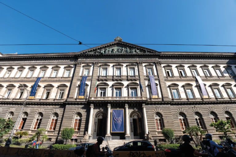 Se studi senza notifiche social guadagni bonus e stage. La scommessa dell’Università Federico II di Napoli conquista i ragazzi