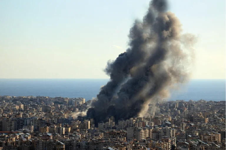La terra ferita: il costo ambientale dei conflitti moderni