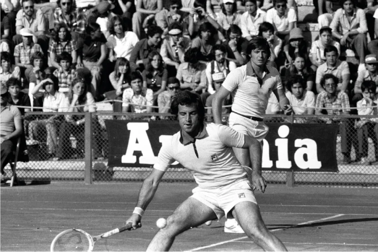 «I miei ’70: il tennis, l’amicizia con Panatta e quella maglietta rossa indossata davanti a Pinochet»