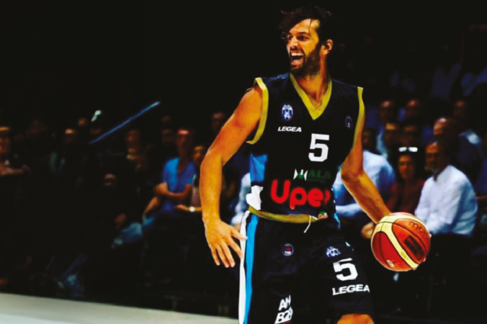 Gianluca Basile, il campione del basket si racconta: «Il mio ‘buen retiro’ tra ulivi e animali»