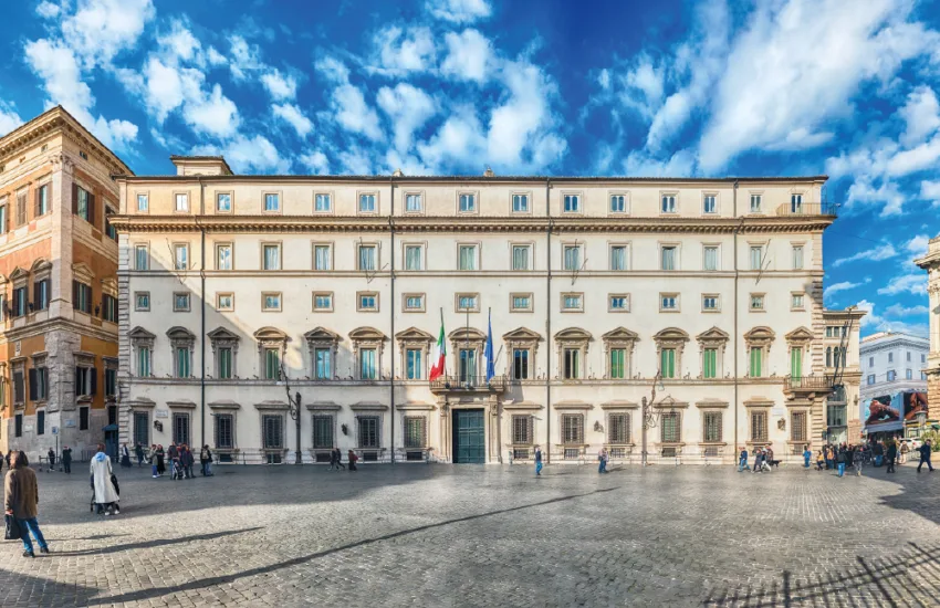 Genitorialità, educazione e salute: la tutela dell’infanzia e dell’adolescenza riparte da qui