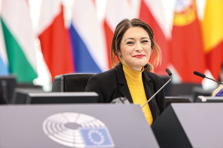 Pina Picierno: “Serve una direttiva per punire la violenza sulle donne”