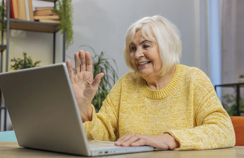 Over 65, social ma non troppo