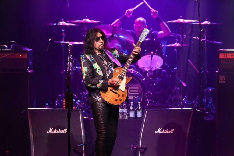 Addio a Ace Frehley, il chitarrista che ha definito il sound dei Kiss
