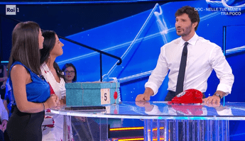 Affari tuoi, Marina da Sassari torna a casa a mani vuote. De Martino: “Potevamo salvare la partita al novantesimo”