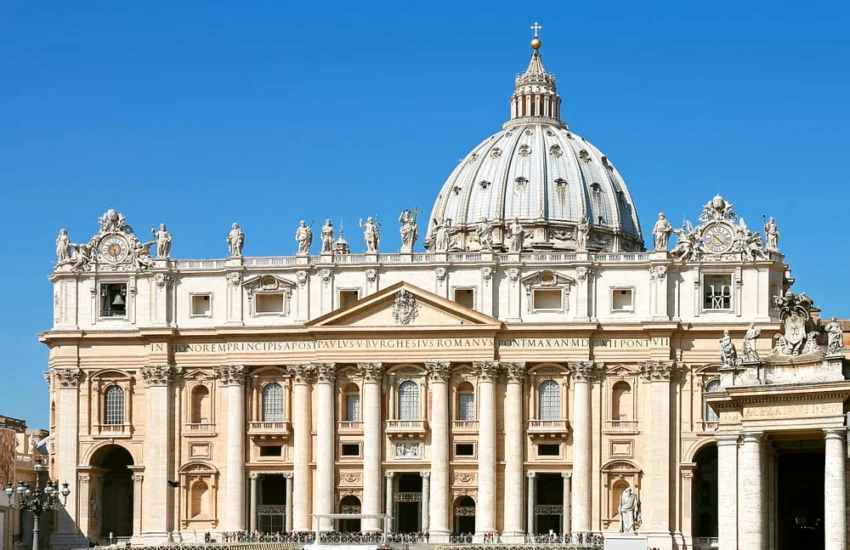 Basilica di San Pietro, 400 anni e un salto nel futuro con la nuova app