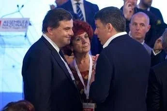 Calenda vs Renzi, scintille per la telefonata a Putin: “Confermo tutto”, “Mitomane”