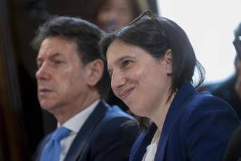 Campo largo, tensioni nel centrosinistra: Conte insiste su primarie presto