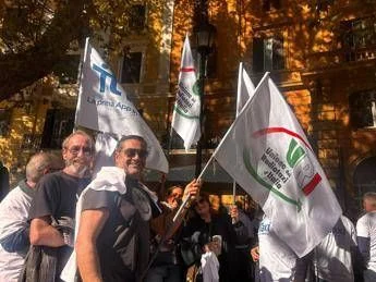 Carburanti, oggi a Roma la protesta di Taxi e Ncc sotto il ministero dei Trasporti: “Governo ci incontri”