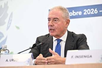 Caro carburanti, Urso: “Al lavoro per proroga price cup tempo necessario”