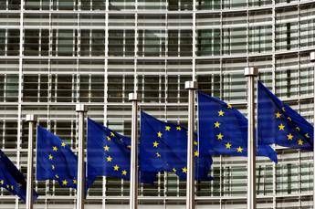 Caro energia, mediazione dei leader Ue dopo lunga trattativa: “Preservare Ets tutelando competitività”