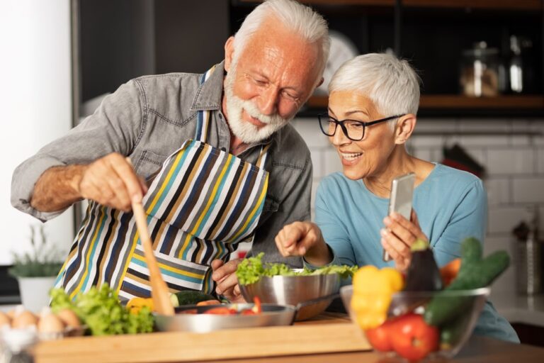Dopo i 60, una dieta per vivere più a lungo e più sani