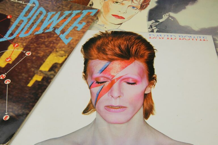 «Ci manchi, Starman!»: David Bowie oggi avrebbe compiuto 75 anni