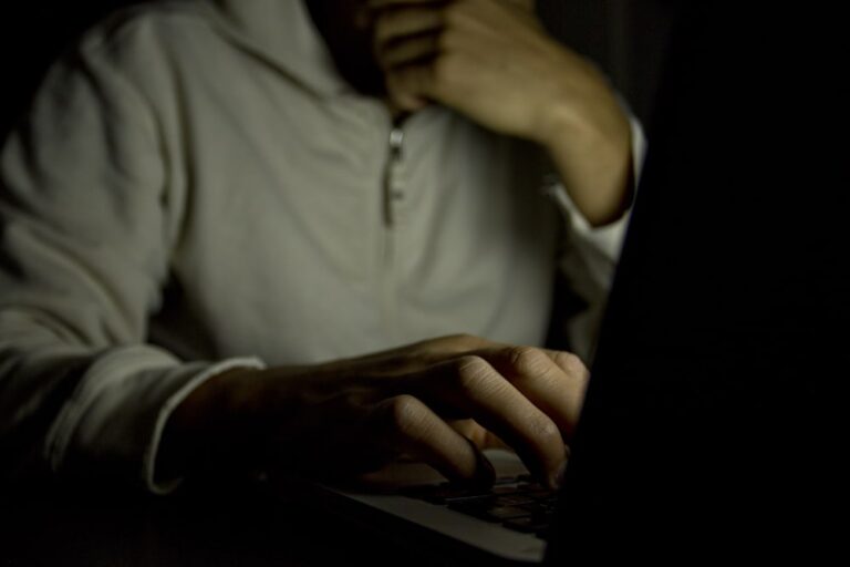 Dipendenza da internet: un fenomeno over 50