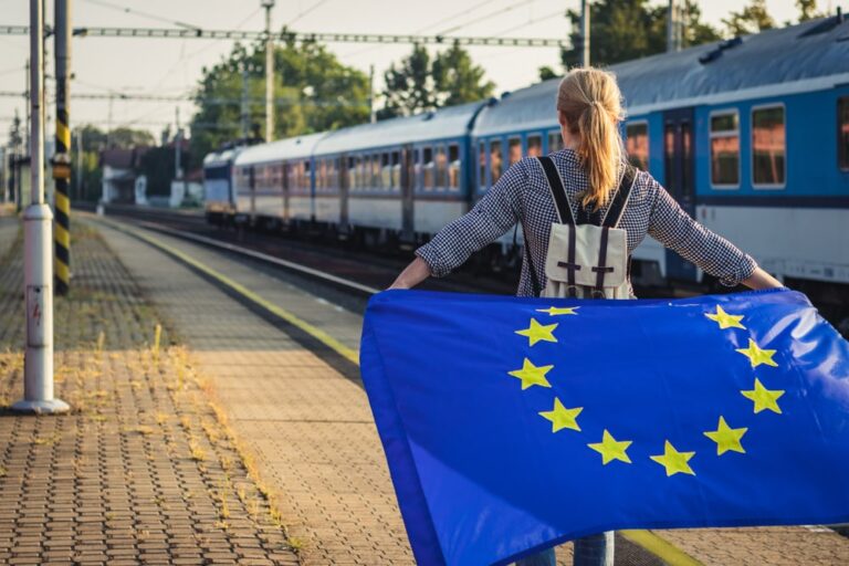 DiscoverEU: quarantamila pass gratuiti per viaggiare in treno e celebrare Schengen
