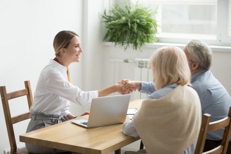 È necessario tutelare l’età adulta