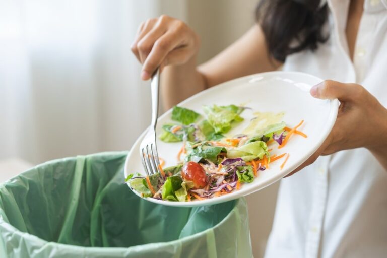Ecoansia: come la paura climatica spinge a ridurre lo spreco alimentare