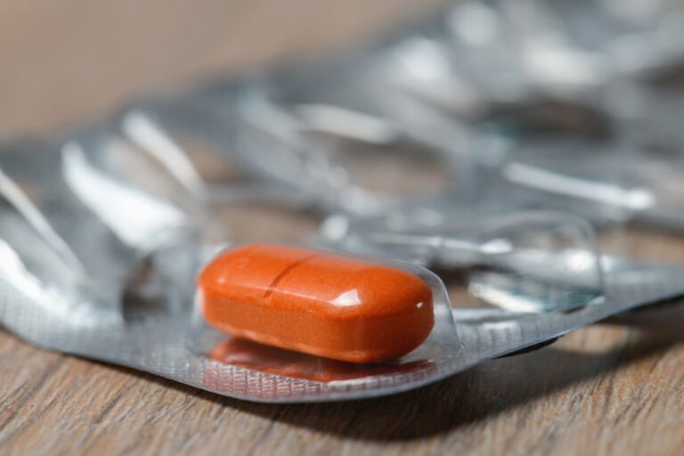 Farmaci, tra penuria e solidarietà