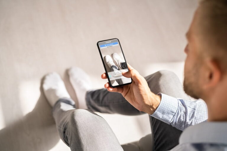 Flashion, l’app che vuole ridurre i resi nell’e-commerce di moda