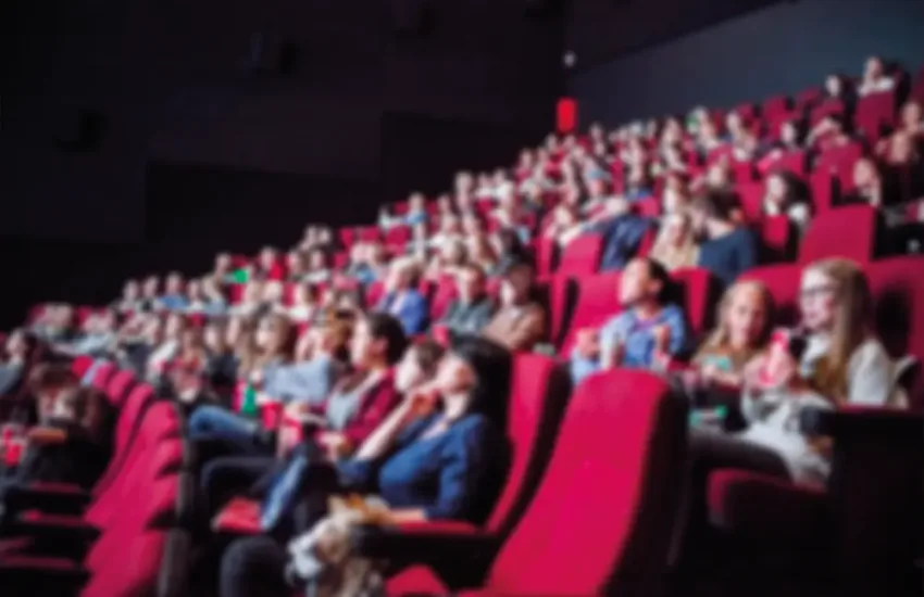 Tra nostalgia e grandi eventi: la ricetta per riportare il pubblico in sala