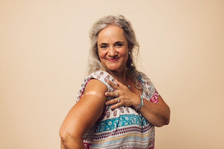 Fondazione IncontraDonna lancia la campagna #lavaccinazionenonhaetà