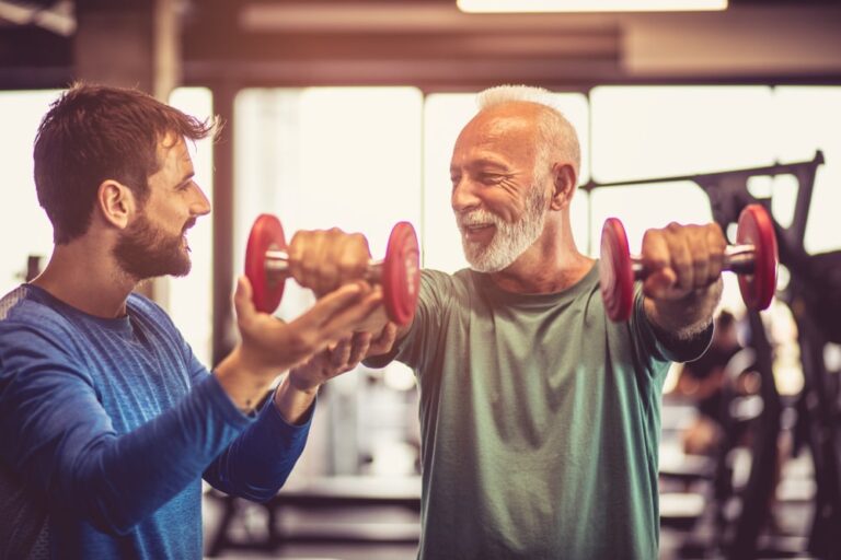 Attività fisica: gli anziani attivi più forti dei giovani sedentari