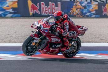 Gp Misano, Marc Marquez domina gara sprint davanti a Bezzecchi: l’ordine di arrivo e come cambia la classifica