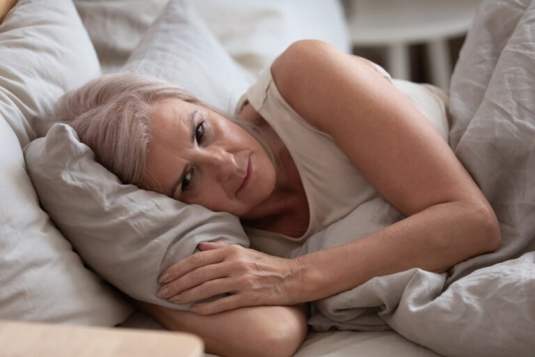 Il sonno peggiora con l’avanzare dell’età: ecco perché