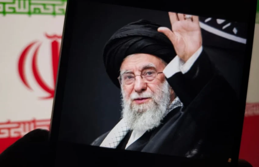 Il successore di Khamenei: cinque candidati alla Guida suprema