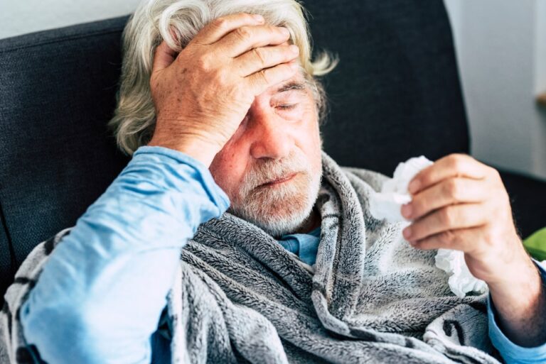 Influenza, uno studio spiega perché gli anziani sono più sensibili