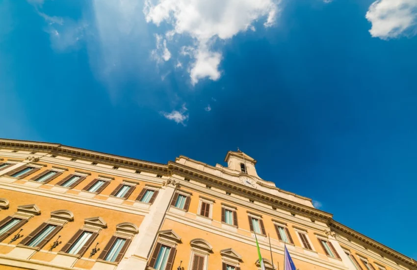 Invecchiamento della popolazione, tra i rischi la crescita del debito pubblico