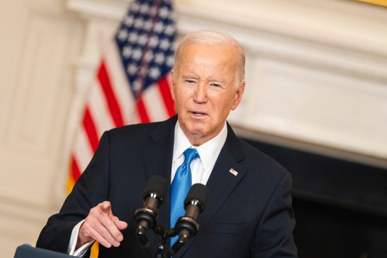 Joe Biden si ritira dalla corsa alla presidenziali USA
