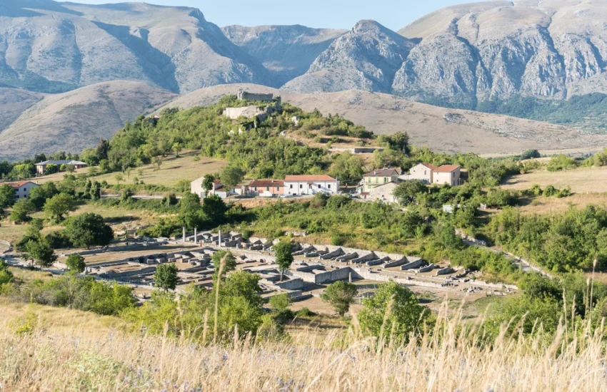 L’Aquila. Il 28 luglio con “La moda a spasso nei tempi”