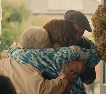 Lo spot contro lo stupro ‘attacca’ i nonni, bufera in Irlanda