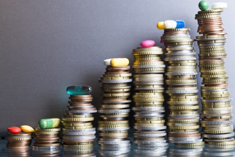 Malattie croniche, ne soffre il 63% degli anziani. Il 67% paga per curarsi